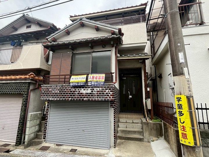 大阪府枚方市藤阪元町3(一戸建)の賃貸物件の外観