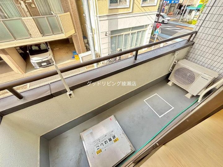 ホワイトシティの内装