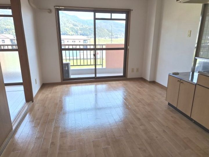 ポワールマンションの居間