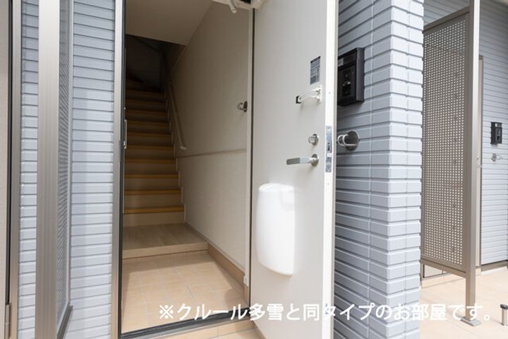 グローリィヒルズの玄関