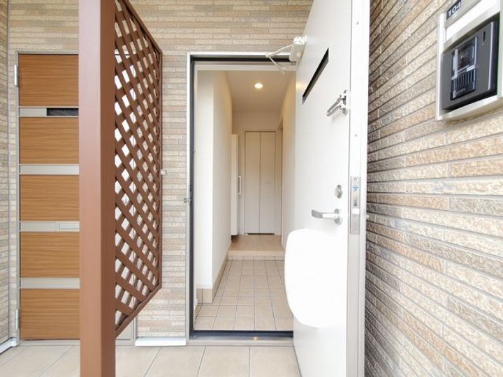 カーサ プラシードの玄関