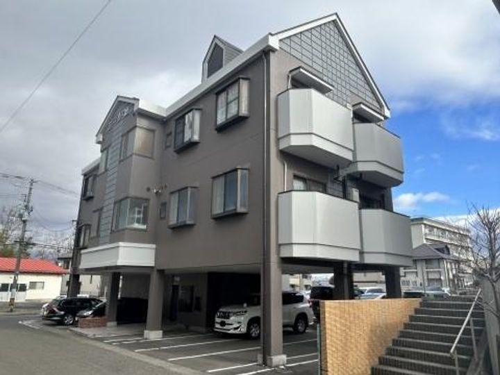 ジュネスSATO 21の外観