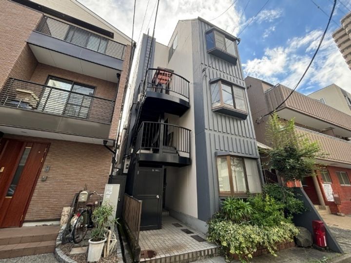 山本ビルの外観