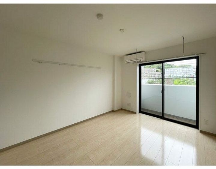 LOC′S SHINYURIGAOKAの居間