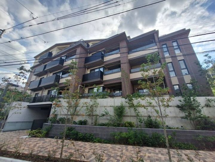 東京都世田谷区給田3(マンション)の賃貸物件の外観