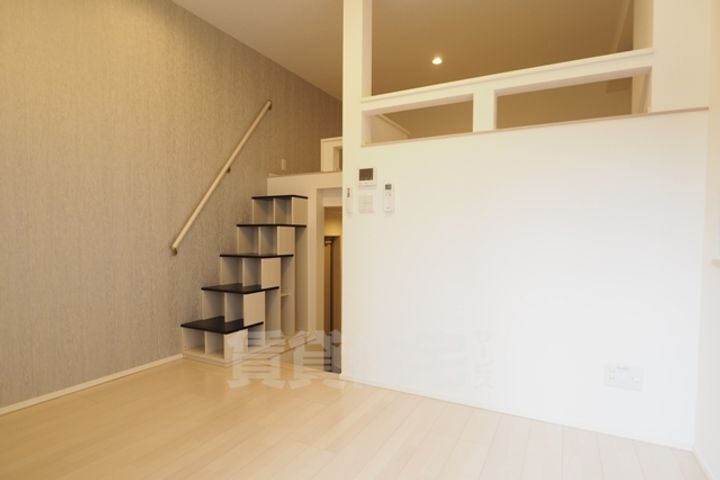 ハーモニーテラス志賀町6の居間