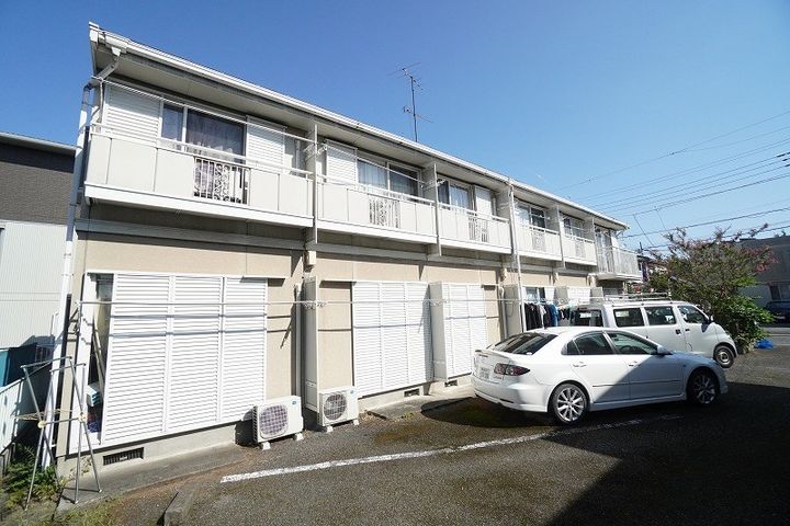 メゾン林間の外観