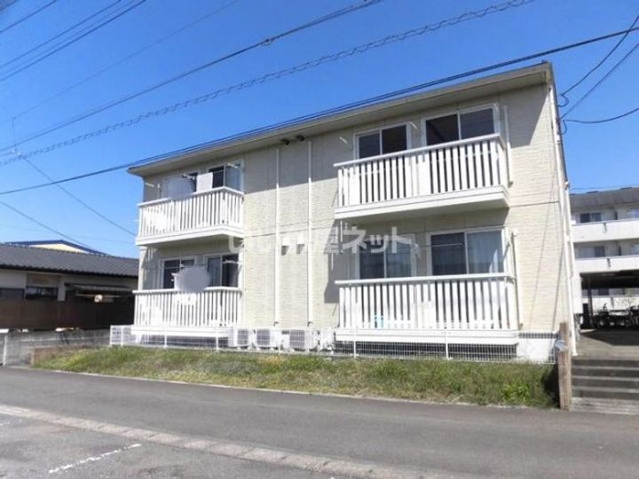 N s BLANC D棟の外観