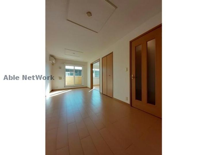 愛知県額田郡幸田町大字菱池字菅田(アパート)の賃貸物件の居間