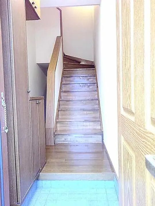 岡山県井原市七日市町(アパート)の賃貸物件の玄関