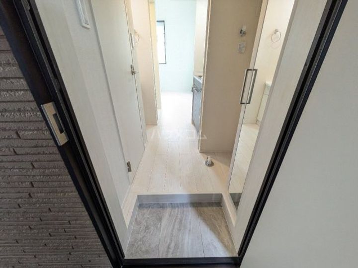 Amen Corner 堀切の玄関