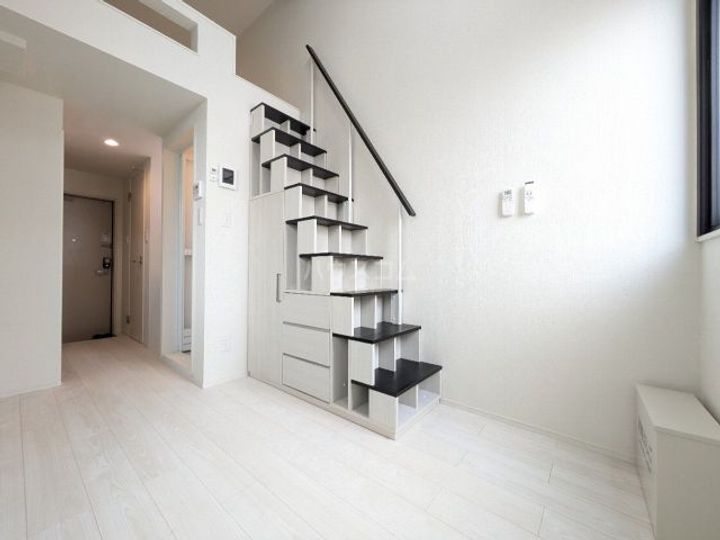 Amen Corner 堀切の居間