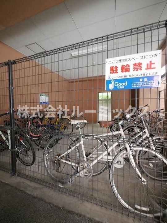 福岡県福岡市中央区平尾4(マンション)の賃貸物件の地図