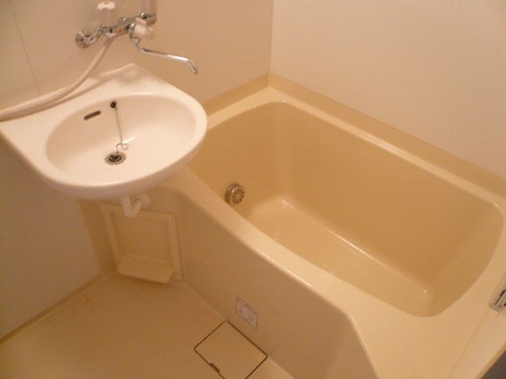 マルーム武者IIの風呂