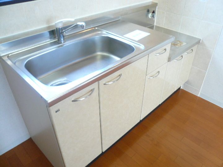 マルーム武者IIのキッチン