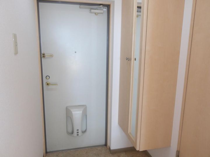 Pine manor hills(パインマナーヒルズ)の玄関