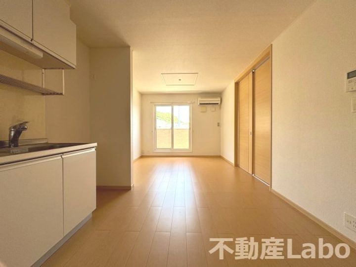 徳島県徳島市大原町余慶(アパート)の賃貸物件の居間