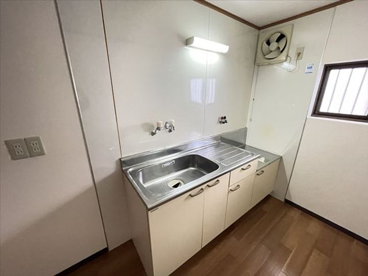 大阪府八尾市西山本町2(一戸建)の賃貸物件のキッチン