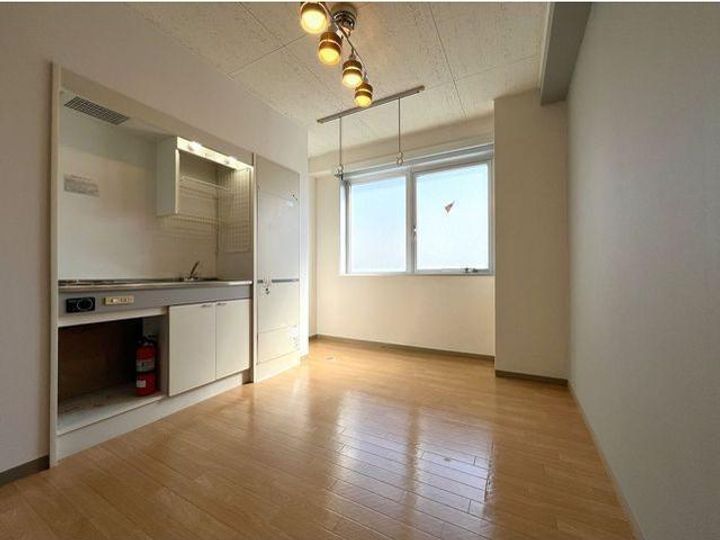 エレガンテ大手の居間