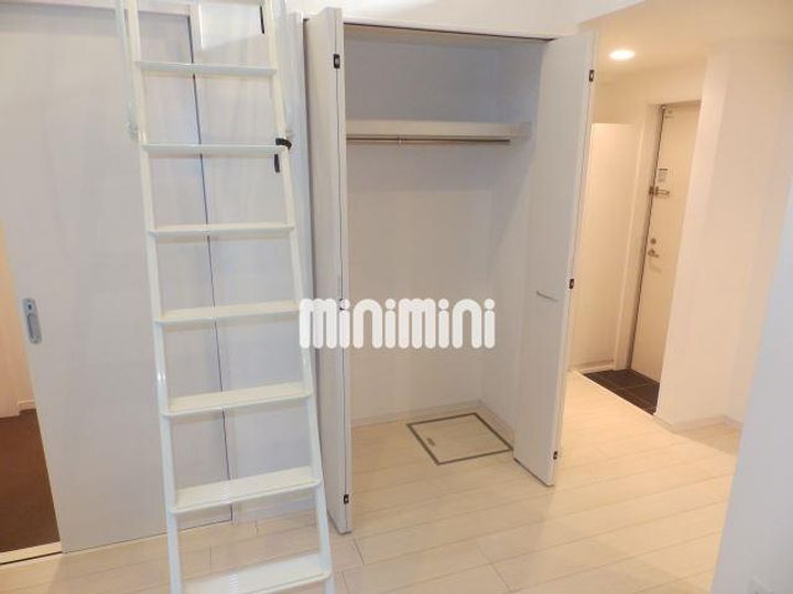 シェリール本陣の居間