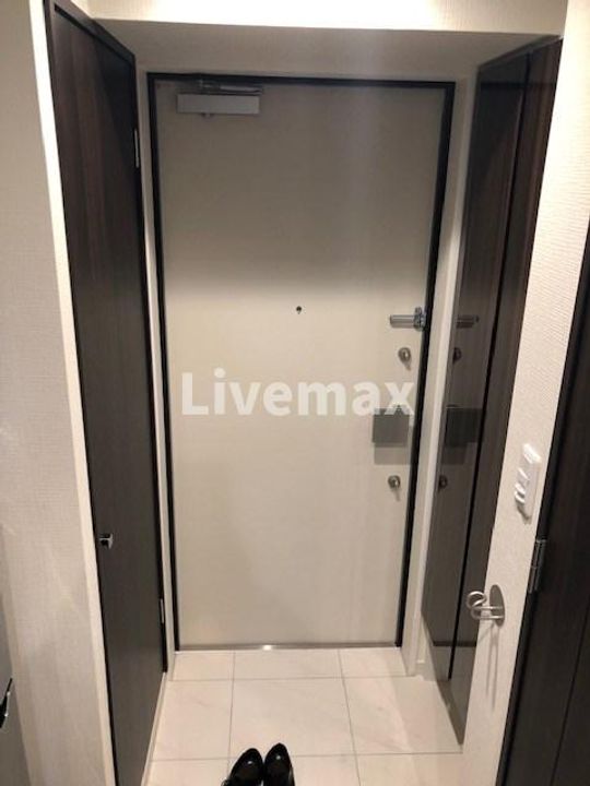 東京都台東区台東3(マンション)の賃貸物件の玄関