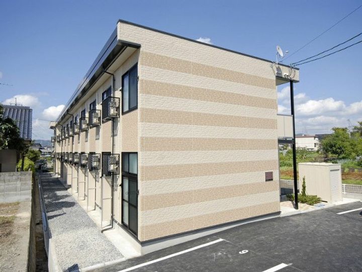 レオパレスTKMの外観