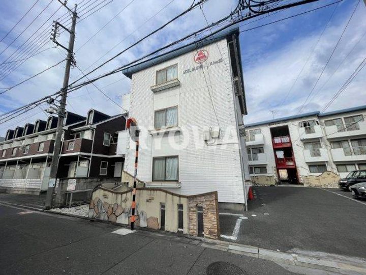 エーデルブルーメ83の外観