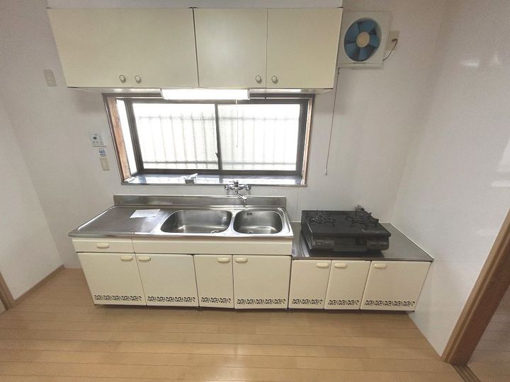 高知県高知市愛宕山南町(一戸建)の賃貸物件のキッチン