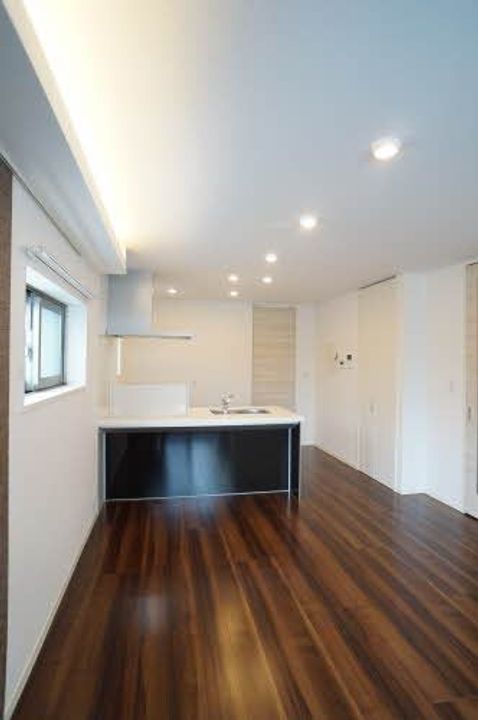 メゾンマスト大町 Bの居間