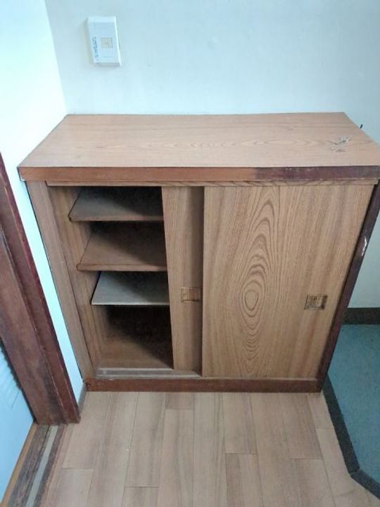 丸富ビルの玄関