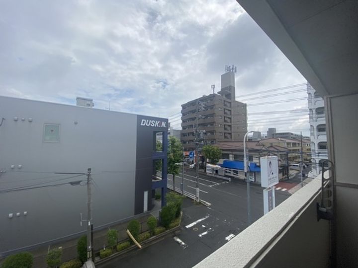 コウゴ・リヨービルのその他画像