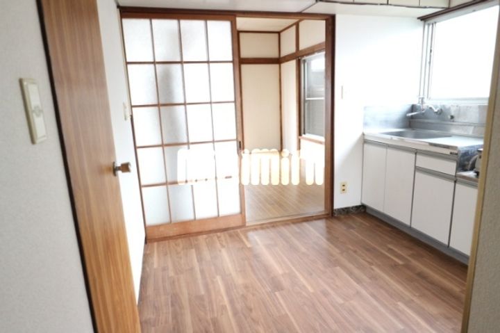 西亀荘のキッチン