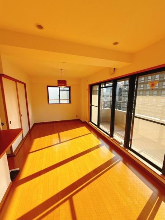 鴨川アーバンライフの居間