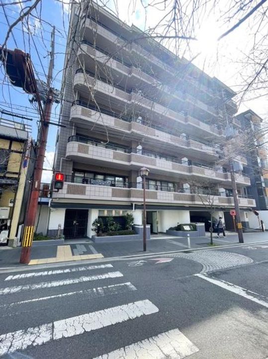 鴨川アーバンライフの外観