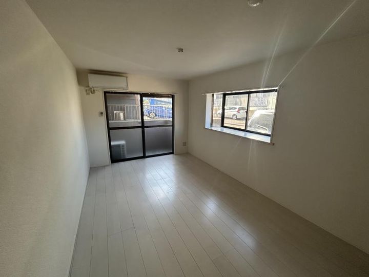 オクトワール宮崎西弐番館の居間