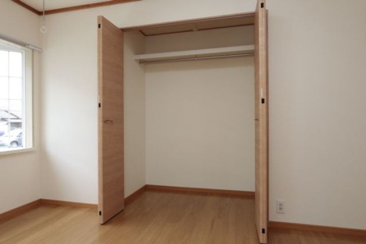 プラドール真砂Bの内装