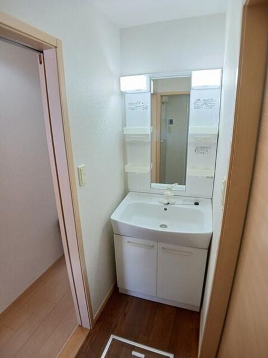 サン ナリィシュのその他画像