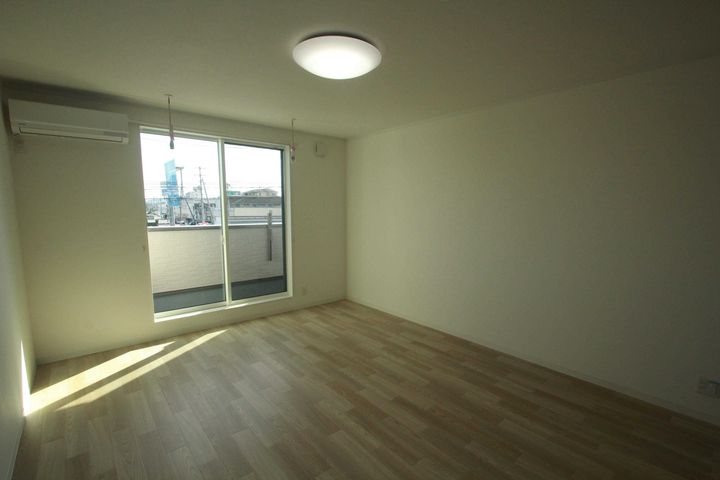 スクエアパレスIIIの居間