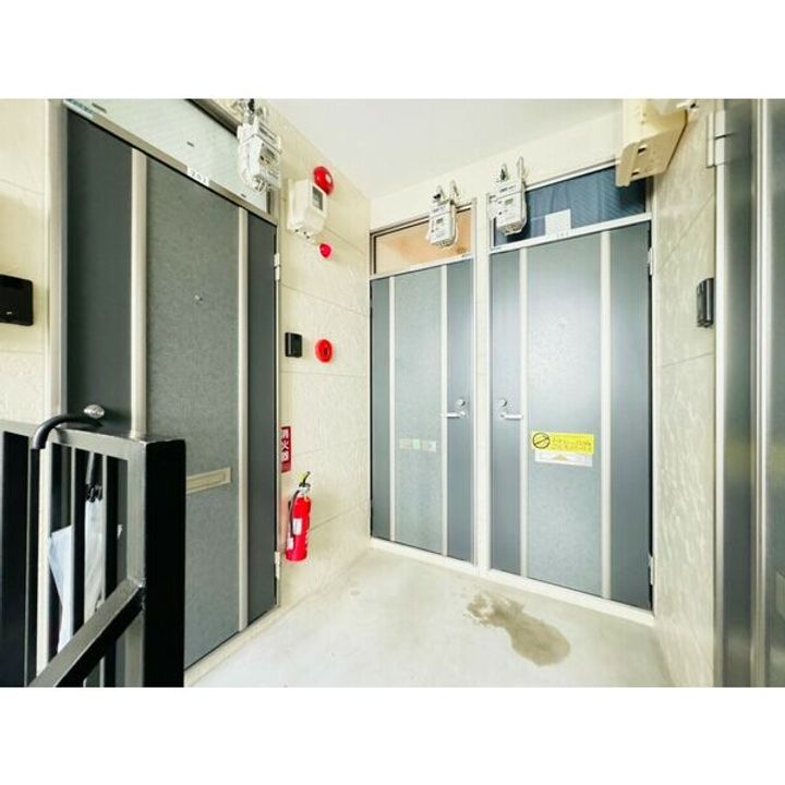 北海道札幌市中央区南六条西18(アパート)の賃貸物件の玄関