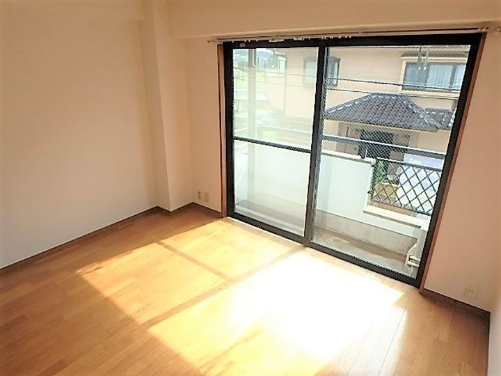 神尾ハイツの居間