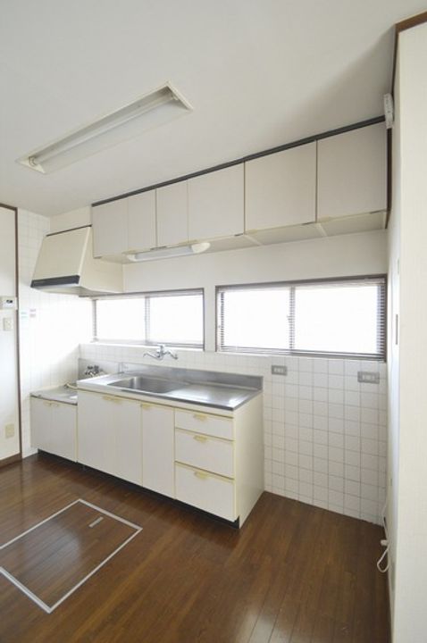 広島県広島市南区旭3(一戸建)の賃貸物件のキッチン