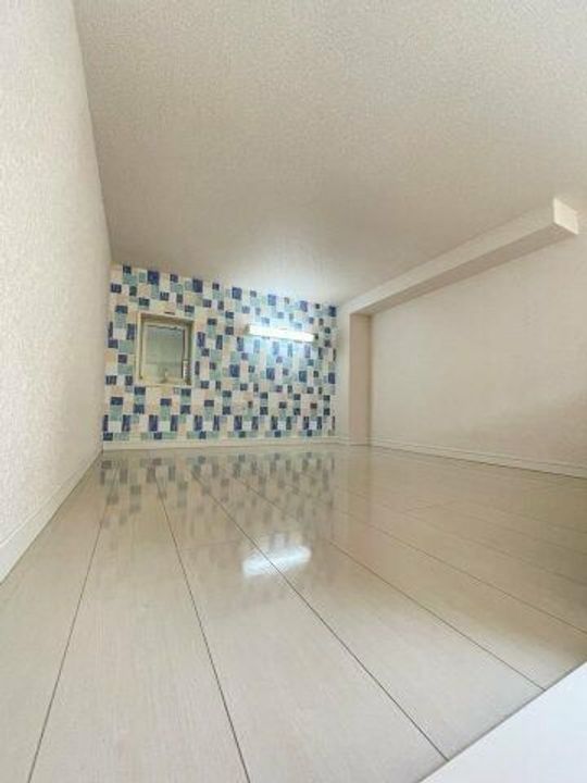 神奈川県横浜市神奈川区子安通3の賃貸アパートの内装