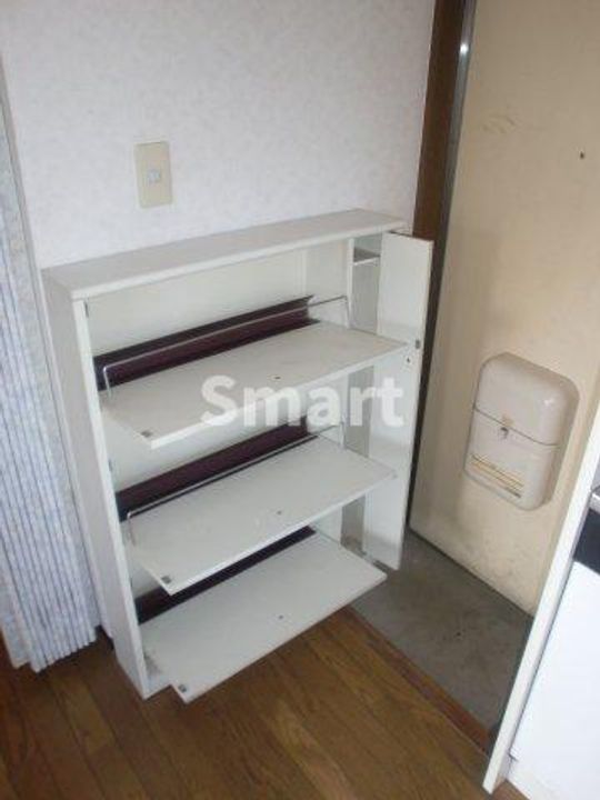 東京都中野区新井3(アパート)の賃貸物件の玄関