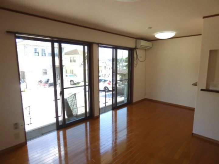 トップヒルズ若宮の居間