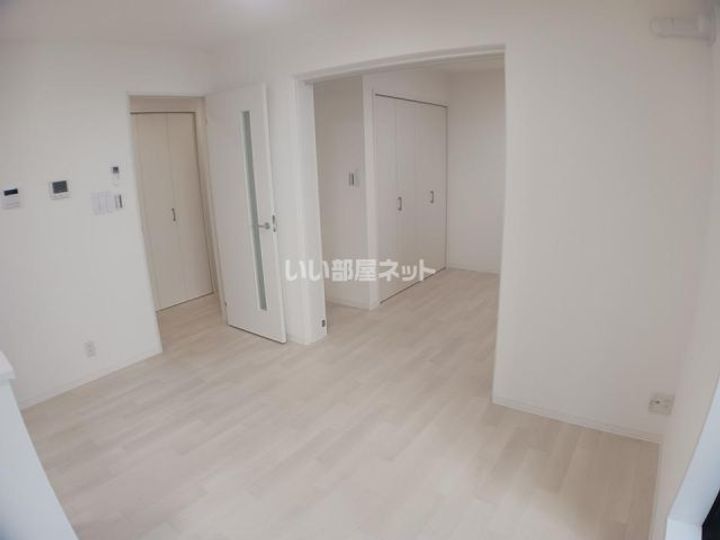 大阪府枚方市楠葉朝日1(アパート)の賃貸物件の居間