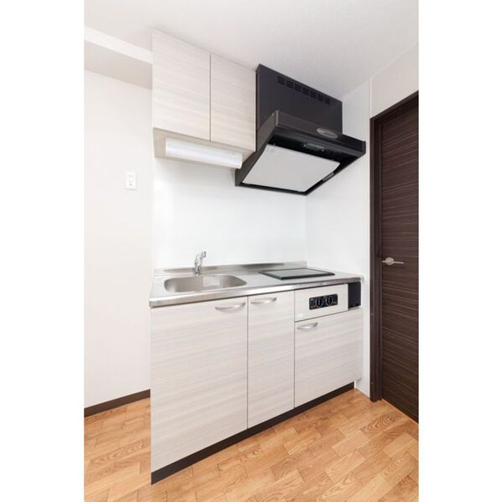 京都府京都市下京区五条烏丸町(マンション)の賃貸物件のキッチン