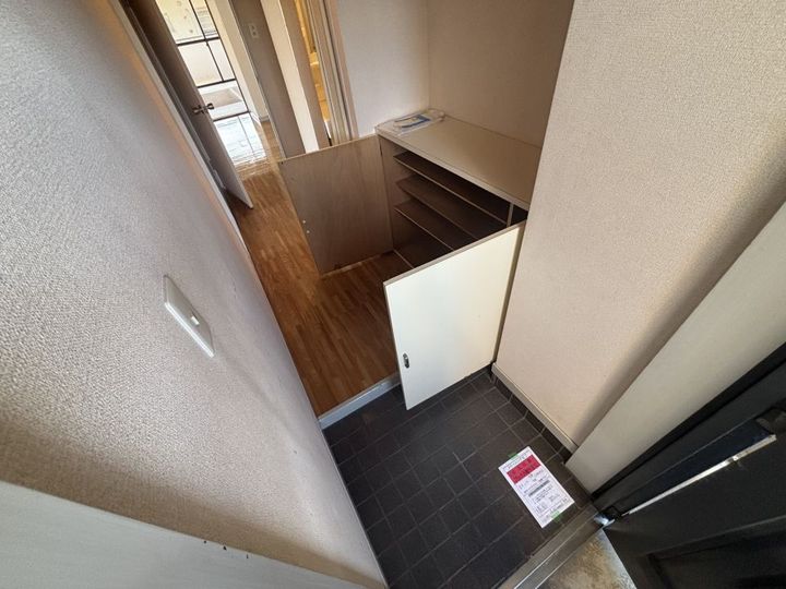 グランドハイツ古垣Iの玄関