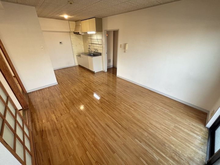 グランドハイツ古垣Iの居間