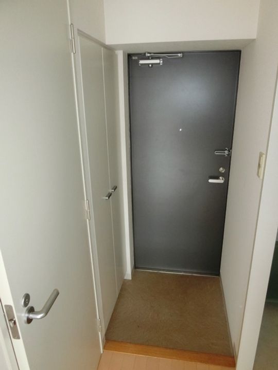 千葉県市川市妙典5(マンション)の賃貸物件の玄関