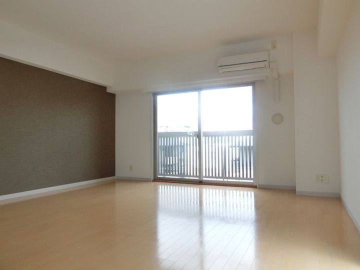 千葉県市川市妙典5(マンション)の賃貸物件の居間